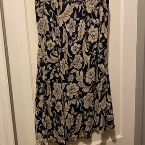 Dark navy and cream flowy skirt.